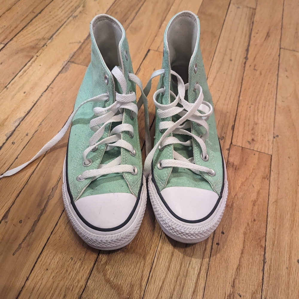 Mint green converse